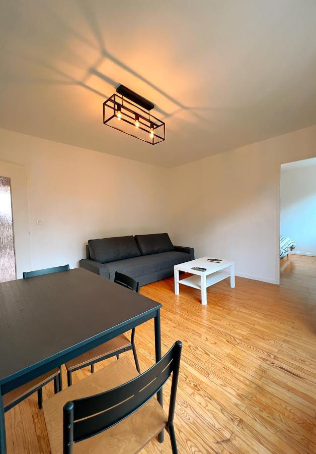 Appartement Spacieux Avec Balcon Saint-Fons Exteriér fotografie